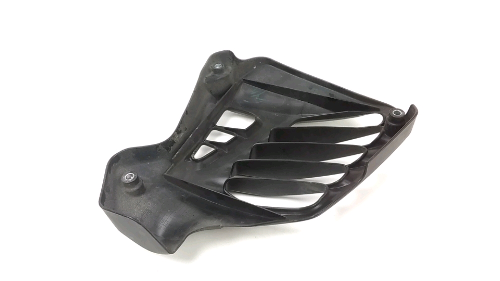 GRILLE DE RADIATEUR