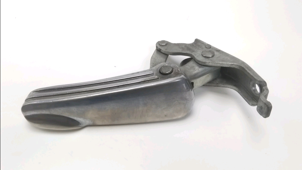 Platine et repose pieds arriere droit