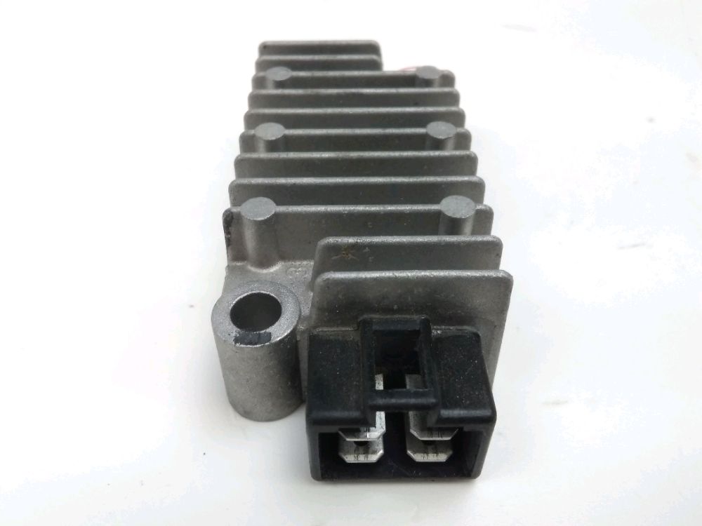 REGULATEUR DE TENSION