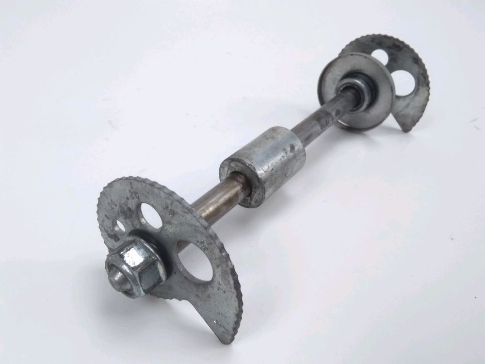 AXE DE ROUE ARRIERE