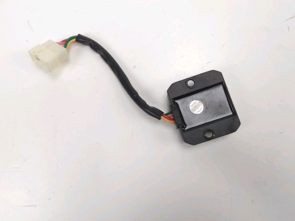 REGULATEUR DE TENSION