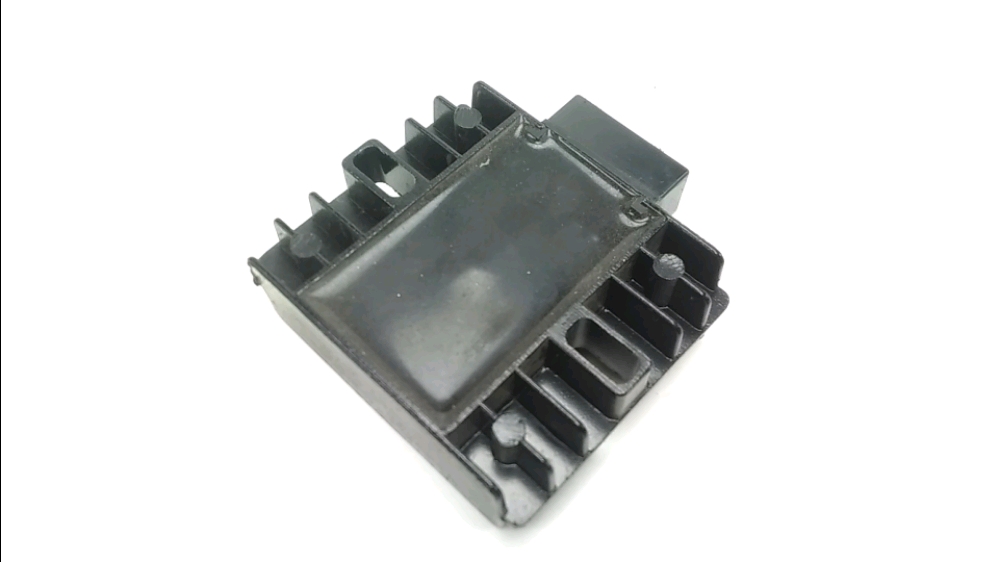 REGULATEUR DE TENSION