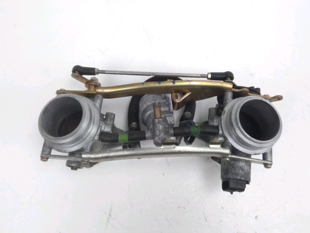 Corps d'injection droit