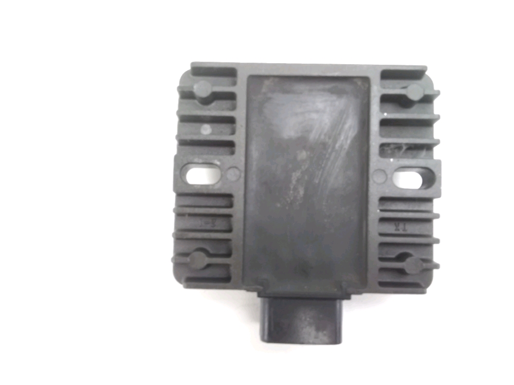 REGULATEUR DE TENSION
