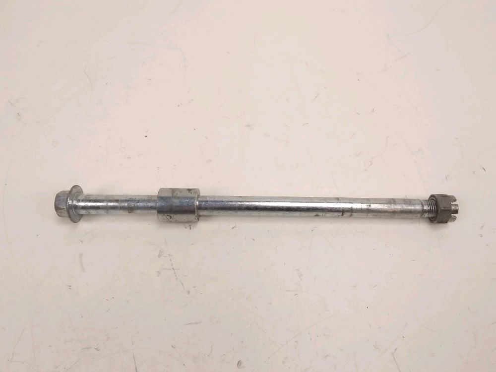 AXE DE ROUE ARRIERE