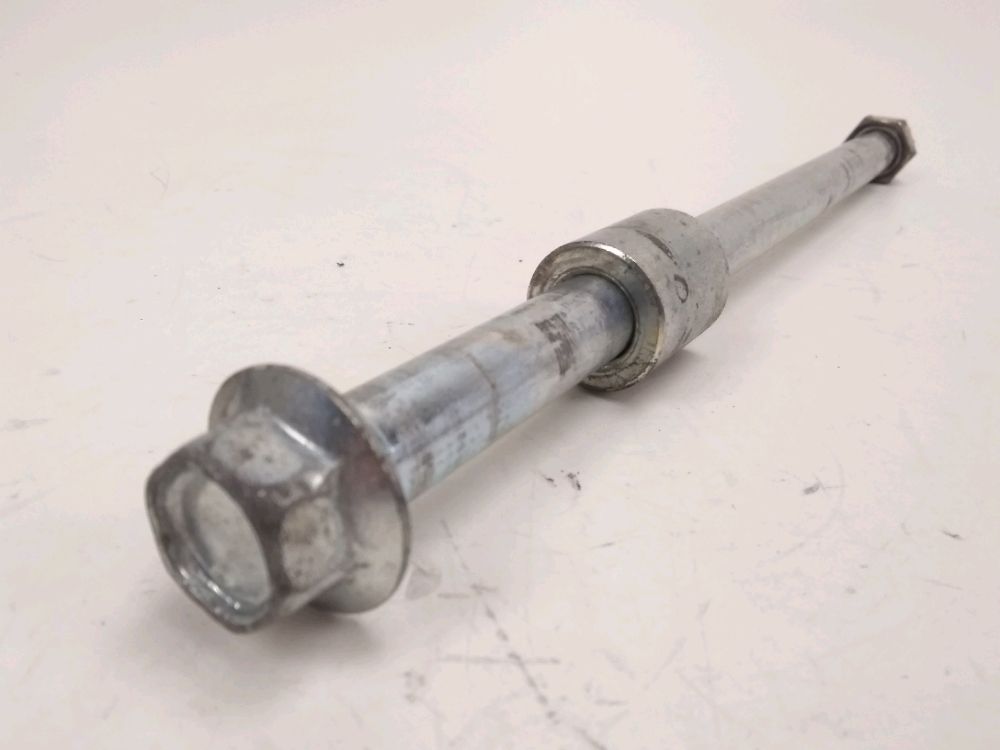 AXE DE ROUE ARRIERE