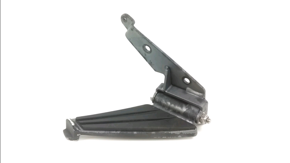 PLATINE ET REPOSE PIEDS ARRIERE DROIT