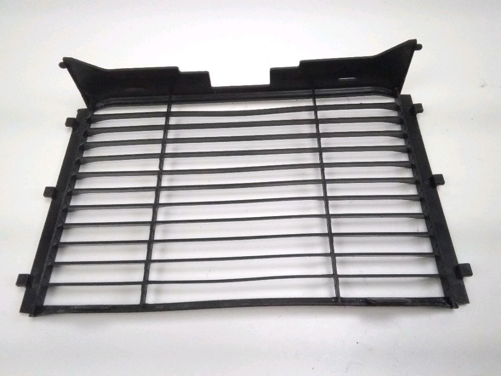 GRILLE DE RADIATEUR