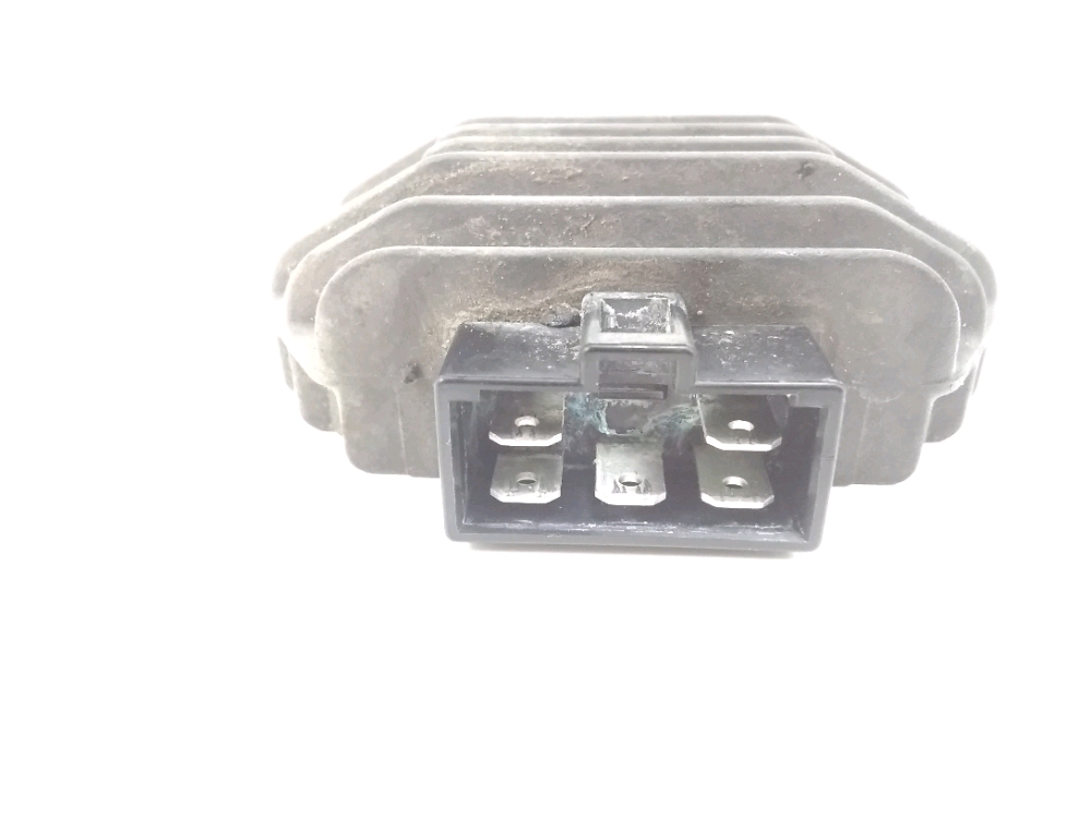 REGULATEUR DE TENSION