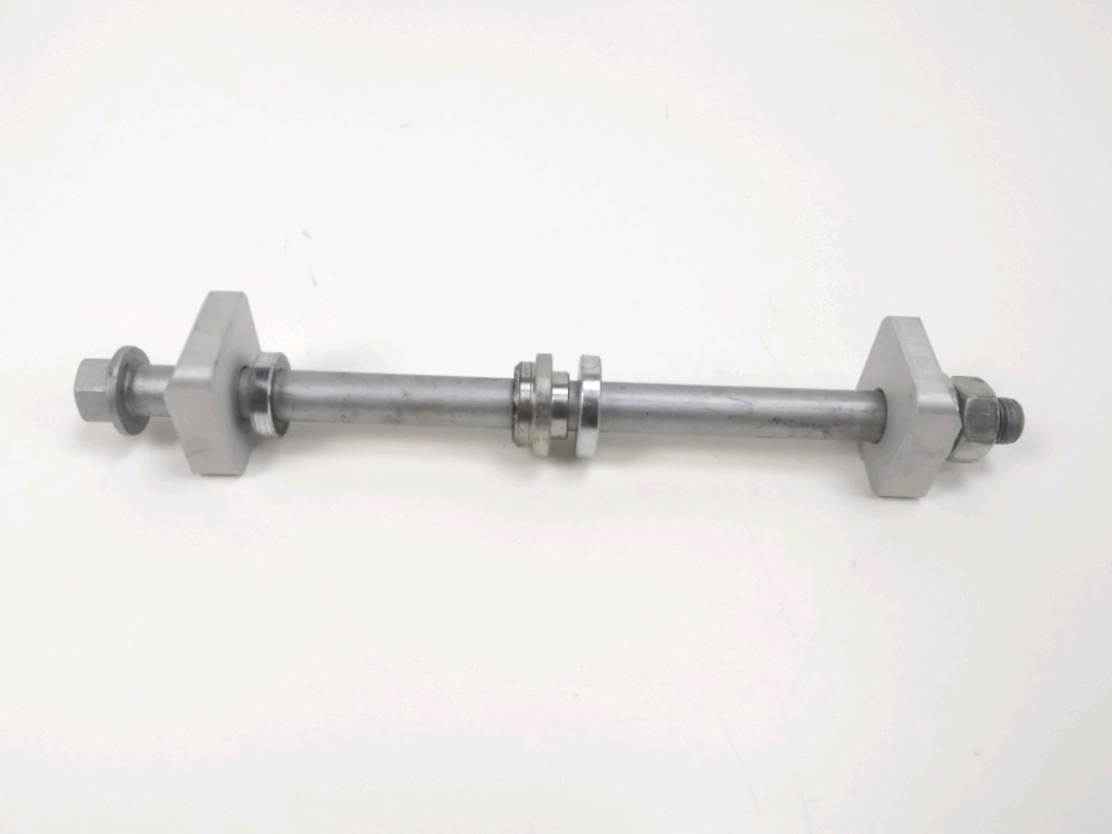 AXE DE ROUE ARRIERE