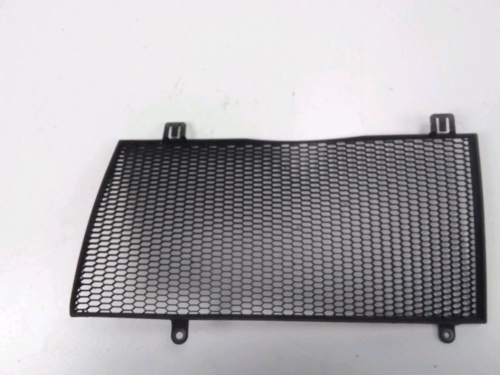GRILLE DE RADIATEUR