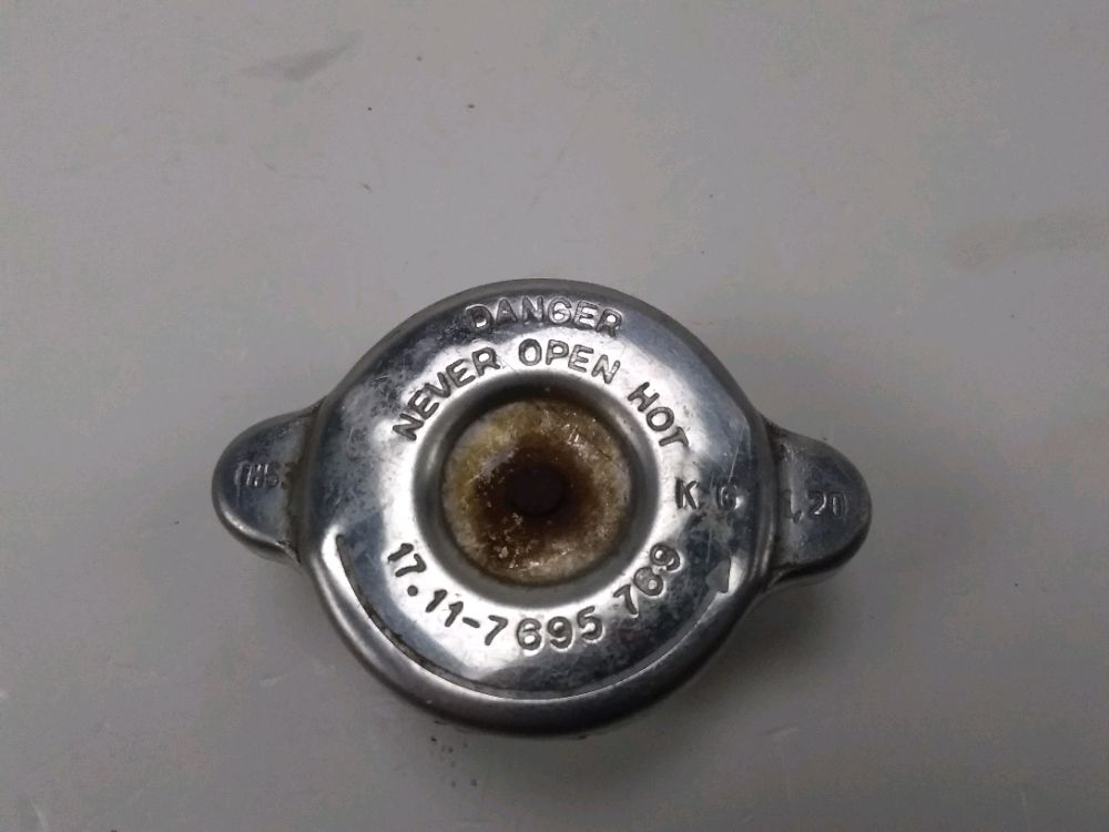 BOUCHON DE RADIATEUR