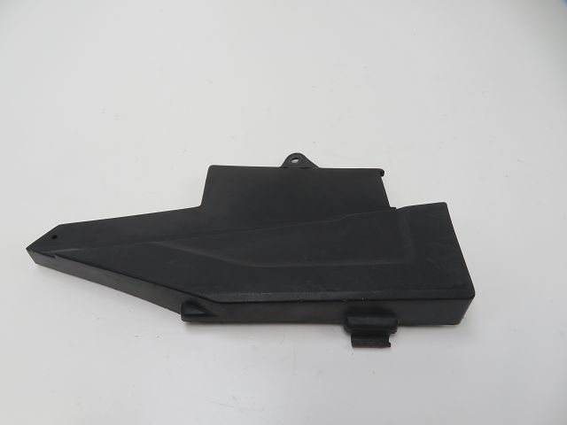 CACHE LATERAL DROIT