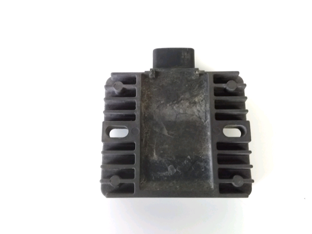 REGULATEUR DE TENSION