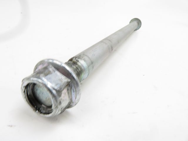 Axe de roue avant