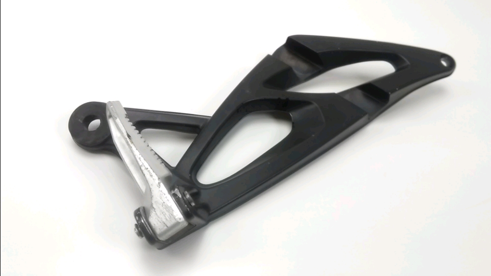 Platine et repose pieds arriere droit