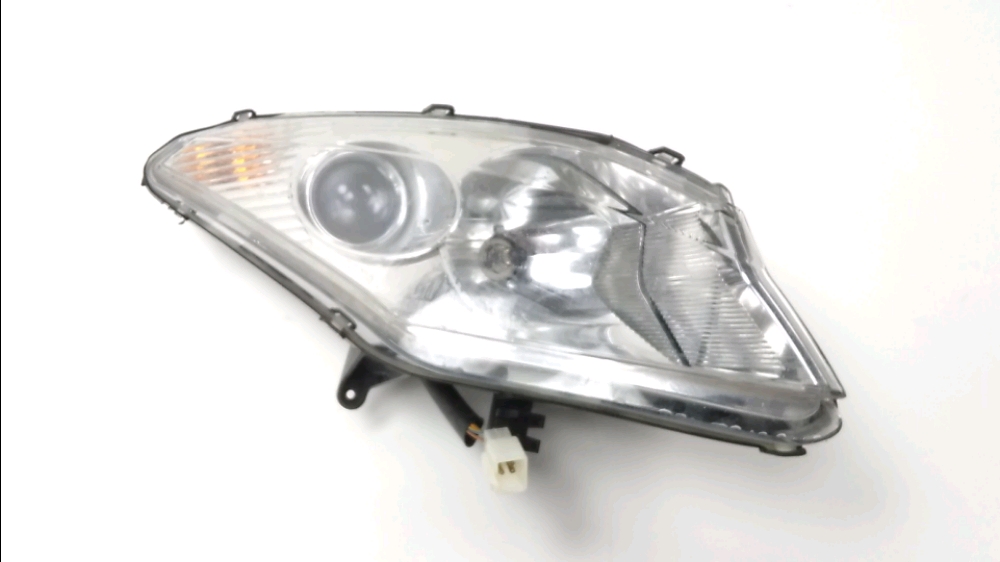 Optique avant gauche