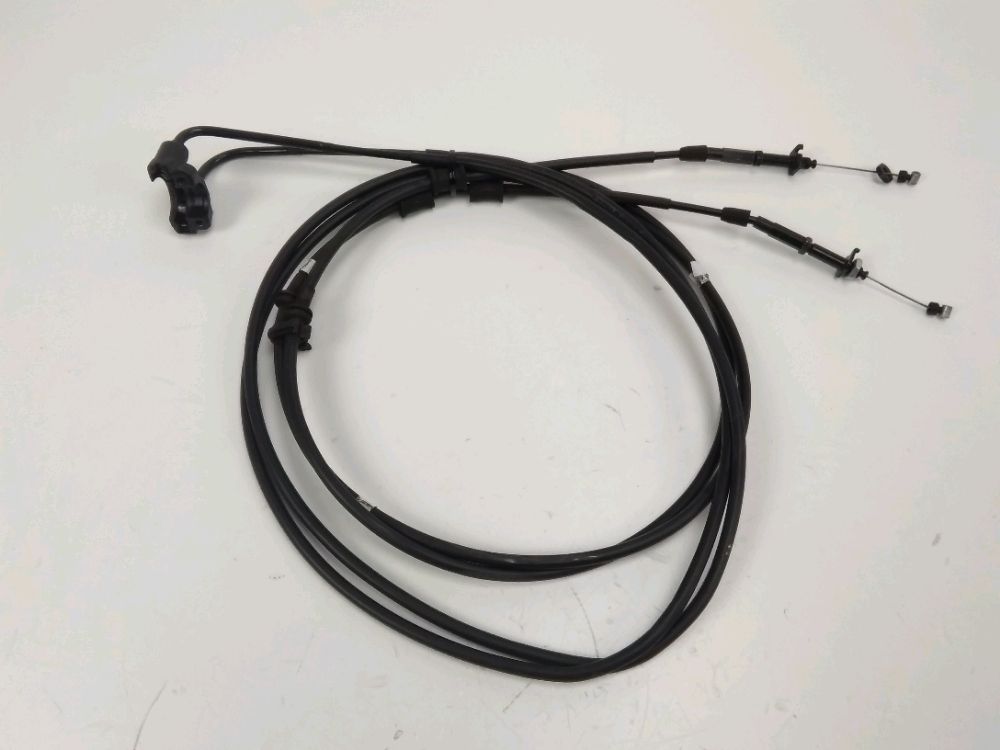 Cable d'accelerateur