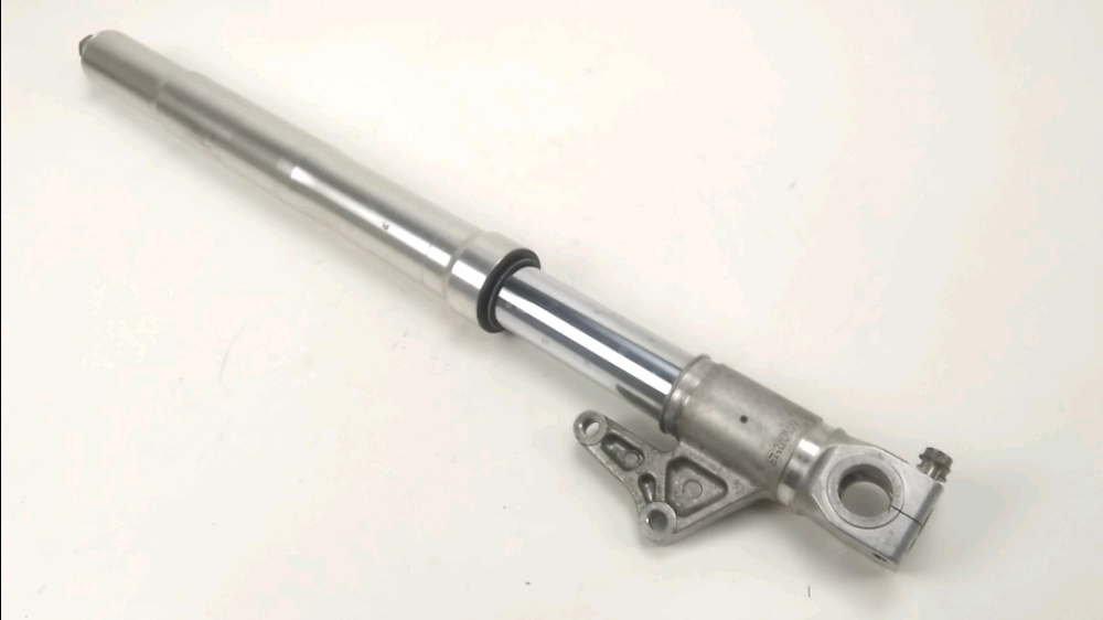 Tube de fourche gauche