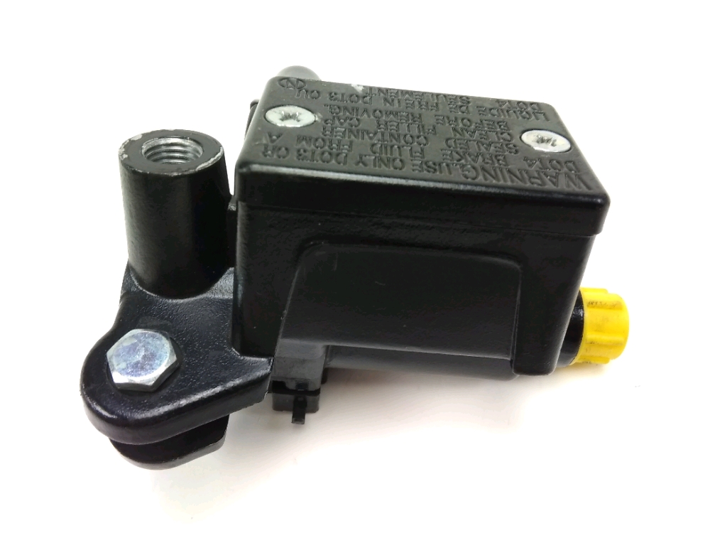 Maitre cylindre frein av complet