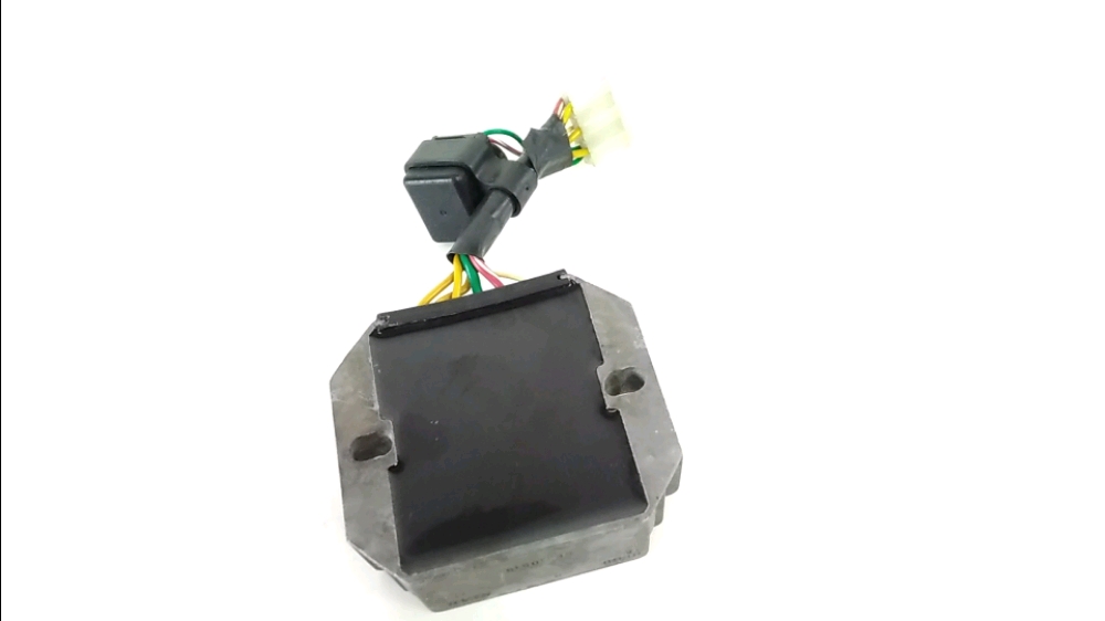 REGULATEUR DE TENSION