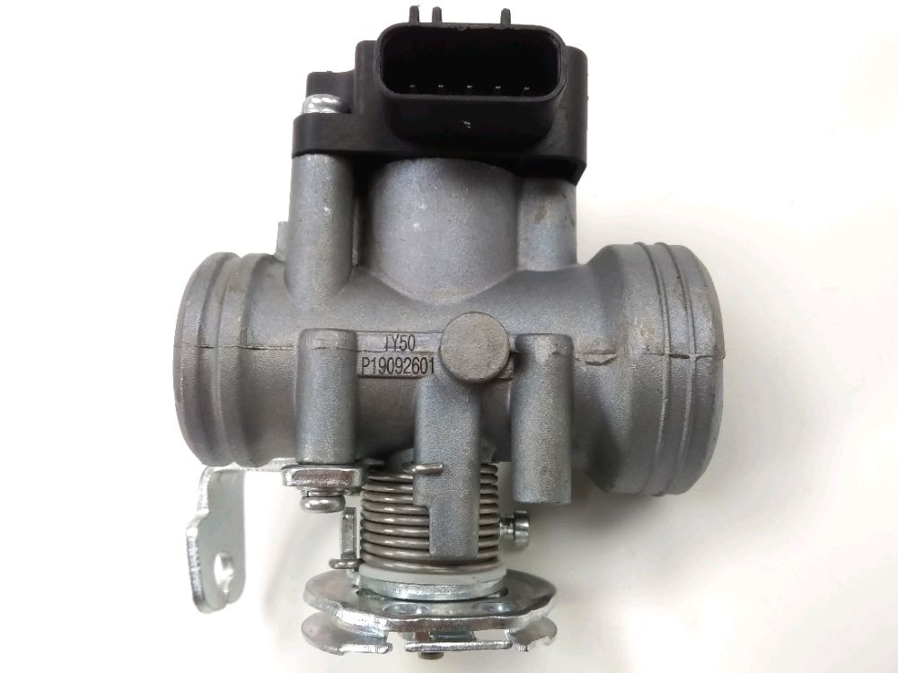 Corps d'injection gauche