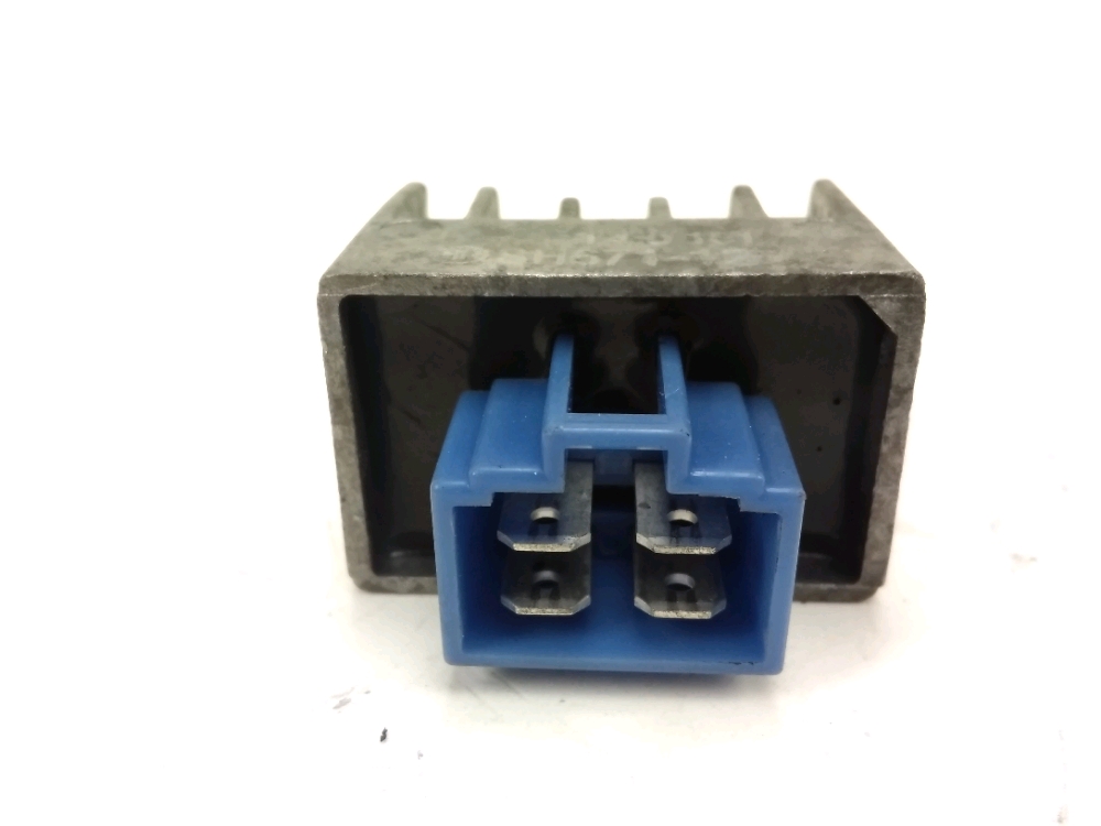 REGULATEUR DE TENSION