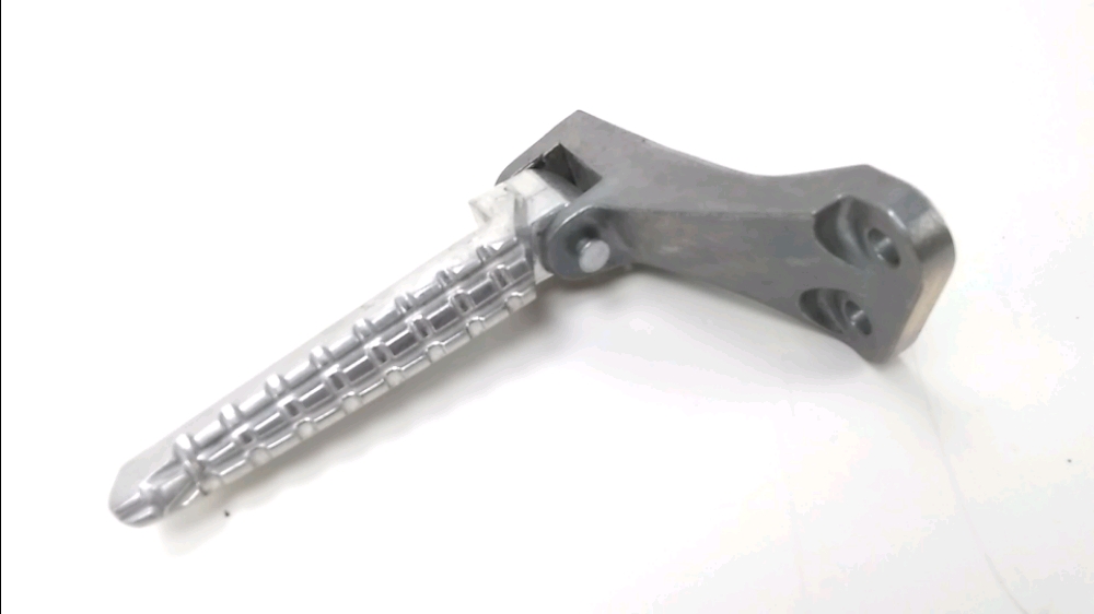 PLATINE ET REPOSE PIEDS ARRIERE DROIT