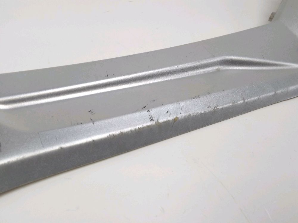 CACHE LATERAL DROIT