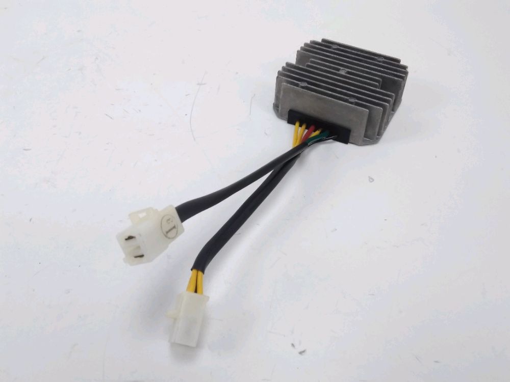 REGULATEUR DE TENSION