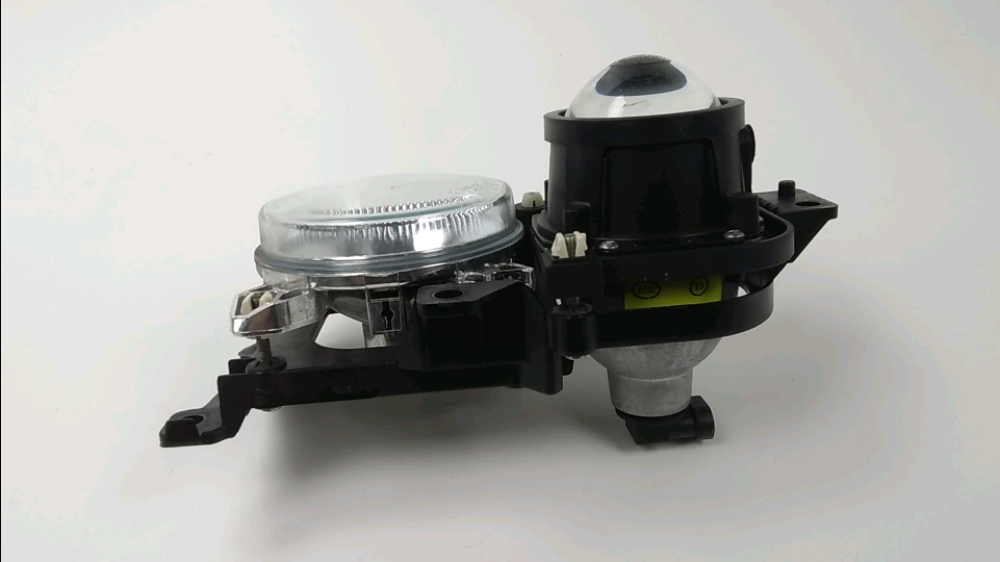 OPTIQUE AVANT GAUCHE