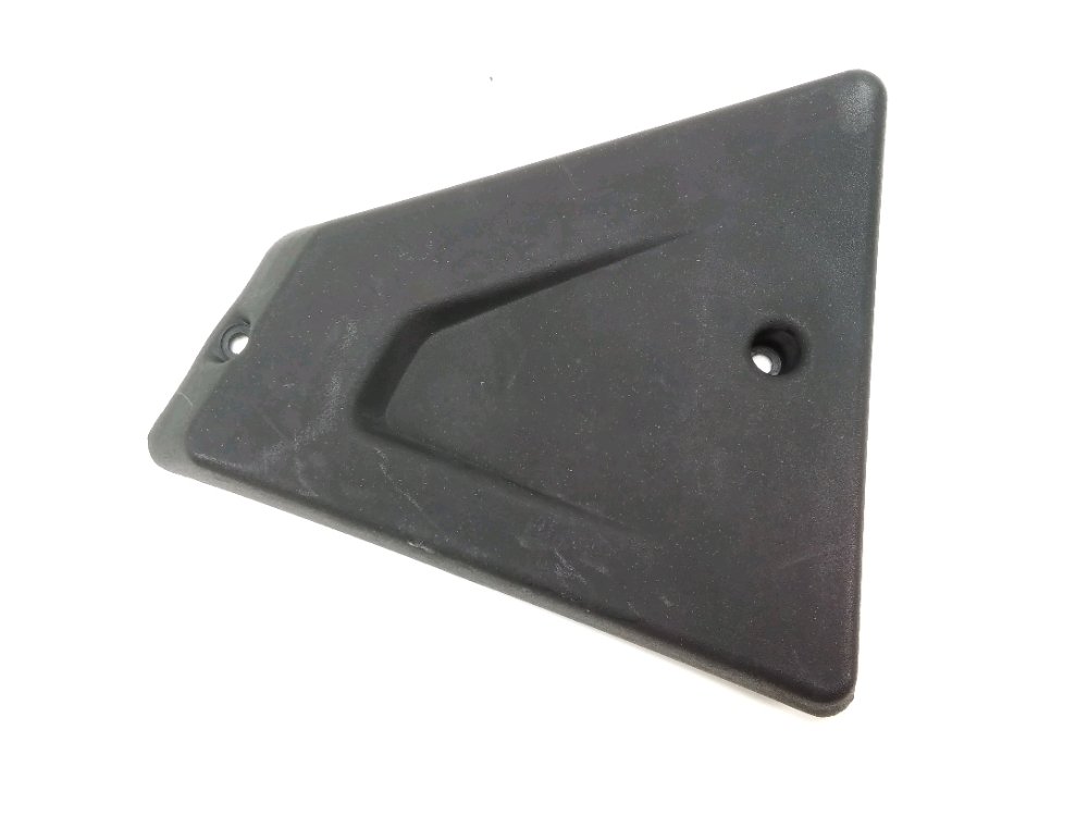 CACHE LATERAL DROIT