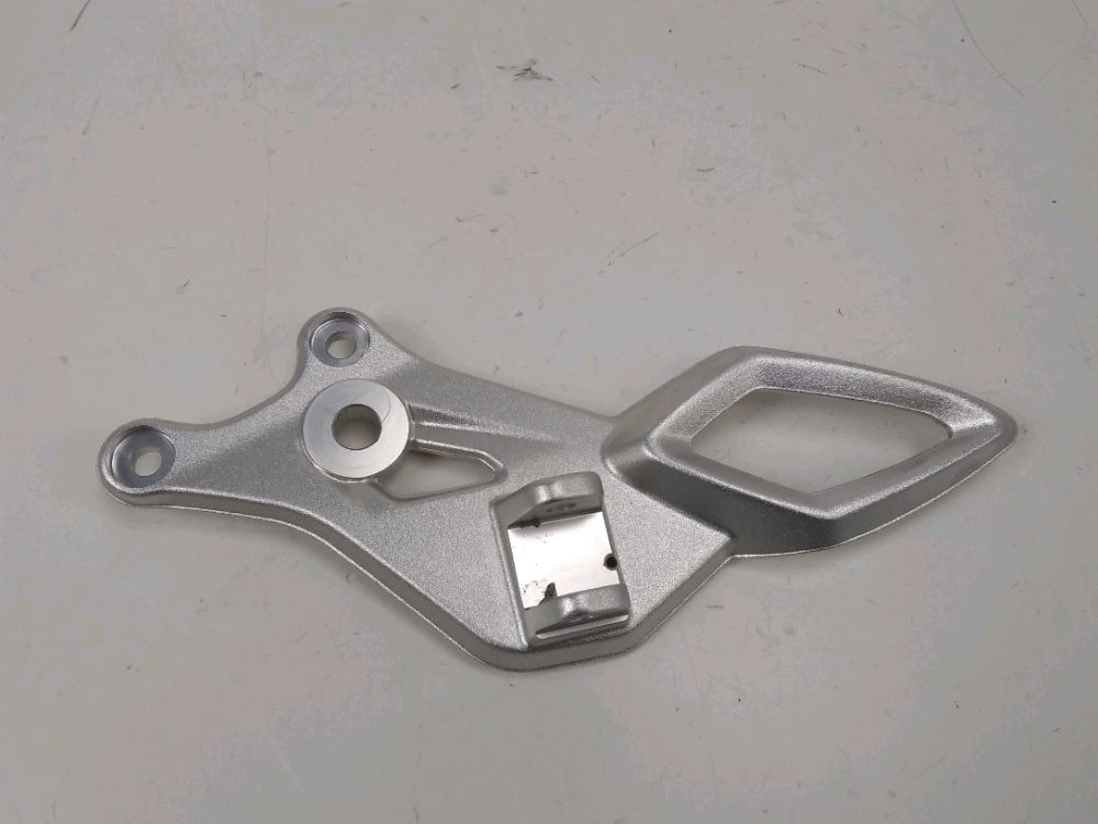 Platine avant gauche