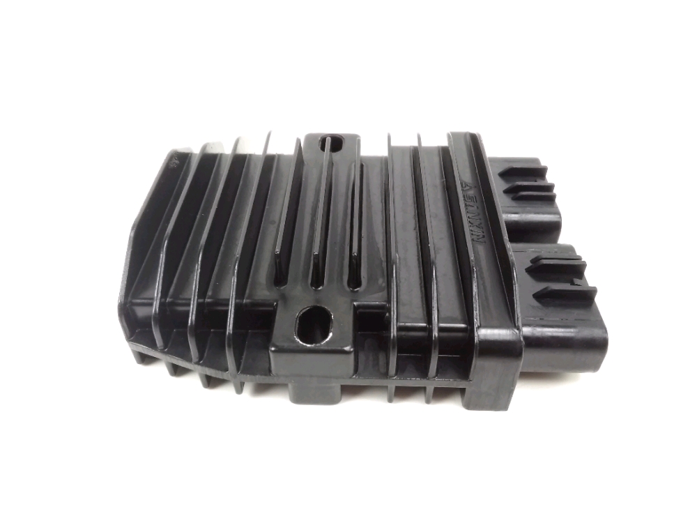 REGULATEUR DE TENSION