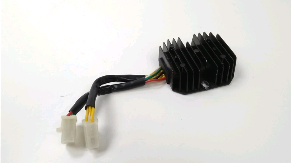 REGULATEUR DE TENSION