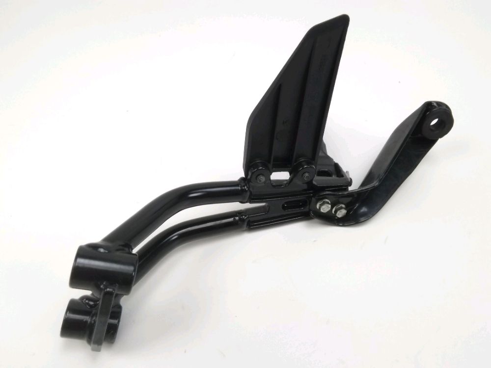 PLATINE ET REPOSE PIEDS ARRIERE DROIT