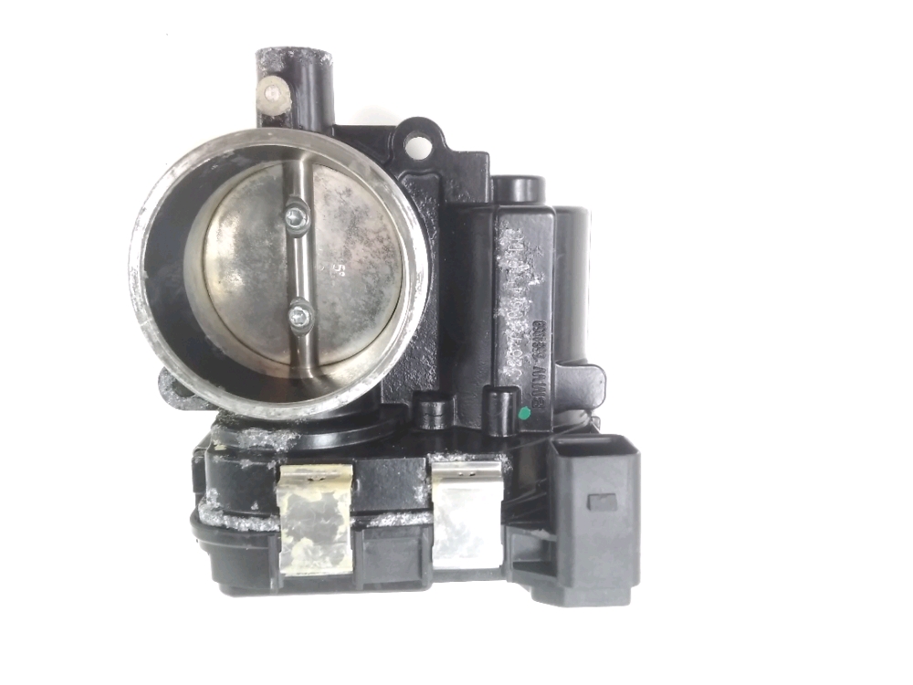 Corps d'injection gauche