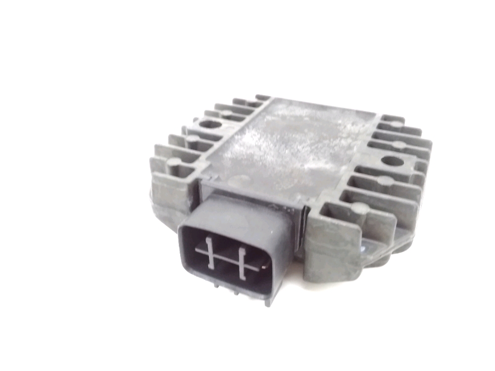REGULATEUR DE TENSION