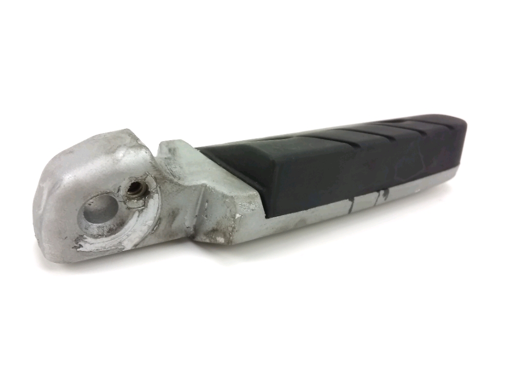 Repose pieds arriere droit