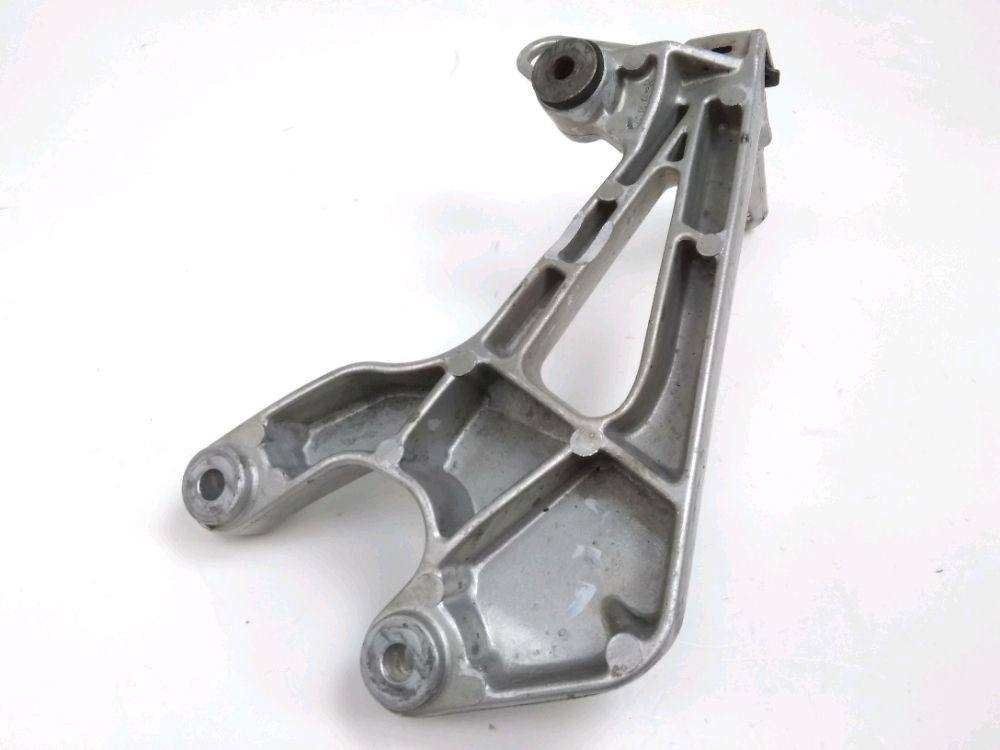 PLATINE ARRIERE DROITE COMPLETE