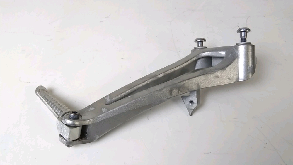 Platine et repose pieds arriere droit occasion YAMAHA YZF 1000 R1 2011