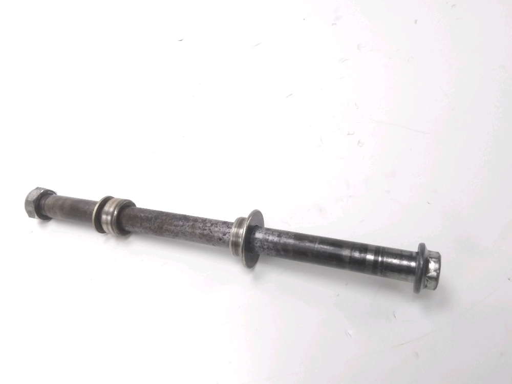 AXE DE ROUE ARRIERE