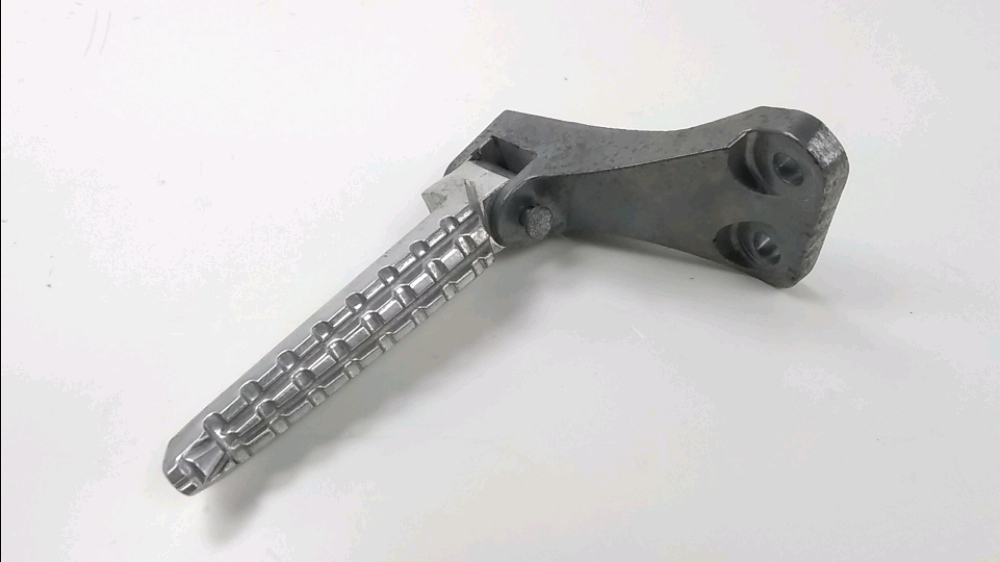 PLATINE ET REPOSE PIEDS ARRIERE DROIT