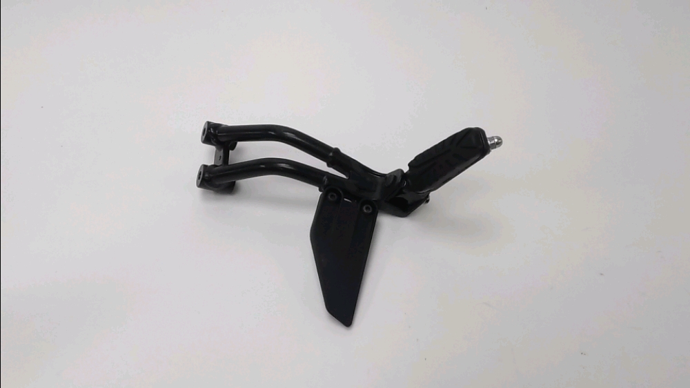 PLATINE ET REPOSE PIEDS ARRIERE DROIT