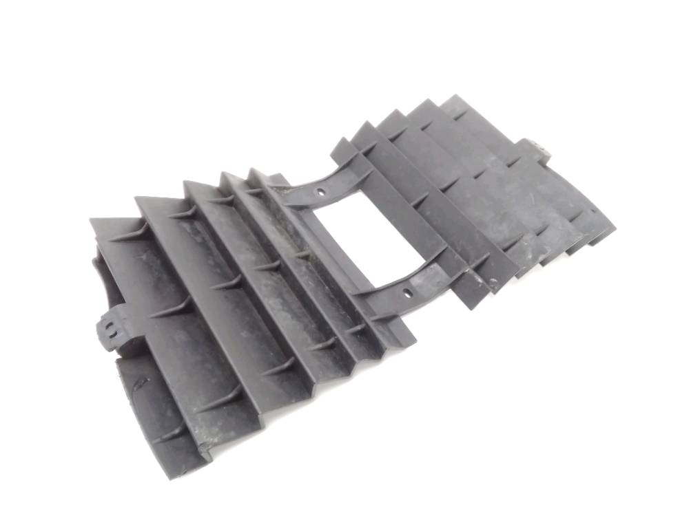 GRILLE DE RADIATEUR