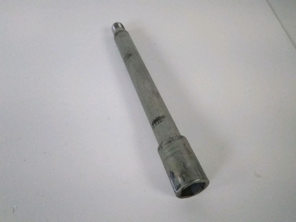 AXE DE ROUE AVANT