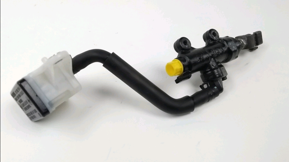 Maitre cylindre frein ar complet