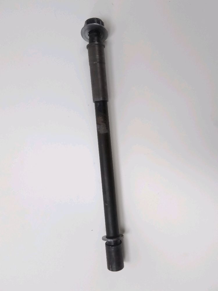AXE DE ROUE ARRIERE
