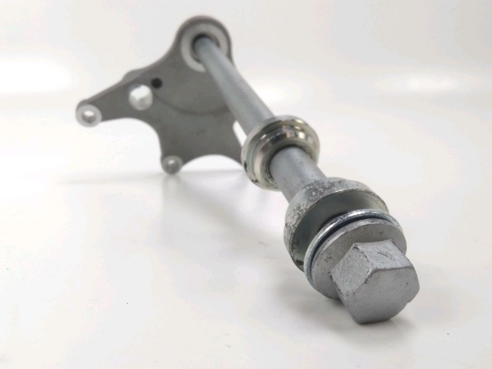 AXE DE ROUE ARRIERE