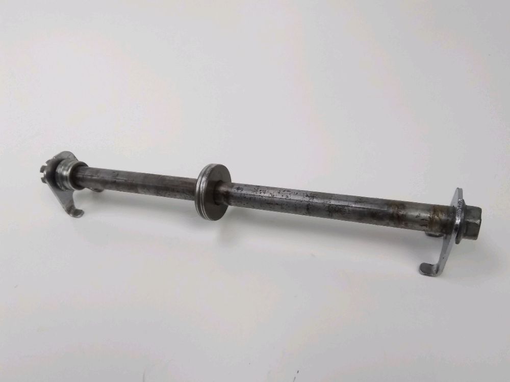 AXE DE ROUE ARRIERE